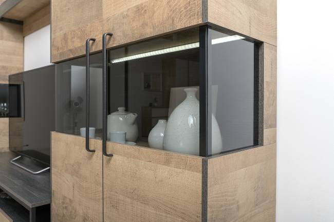 Два комода с витриной с подсветкой Трувор цвет дуб гранж песочный/интра