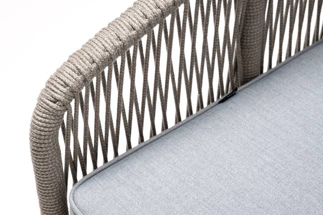 "Канны" кресло плетеное из роупа, каркас алюминий светло-серый (RAL7035) муар, роуп серый меланж круглый, ткань светло-серая