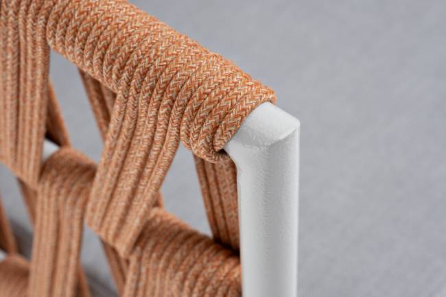 "Диего" кресло плетеное из роупа, каркас алюминий светло-серый (RAL7035) муар, роуп оранжевый меланж круглый, ткань светло-серая